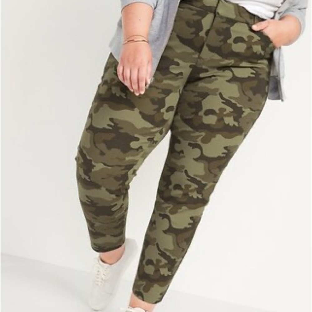Old Navy Pixie Camouflage Pants